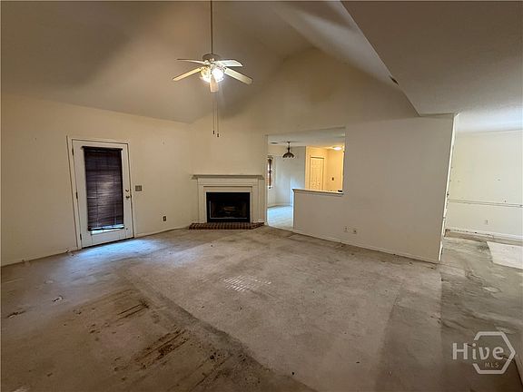 2nd image of 126 Rose Dhu Way
