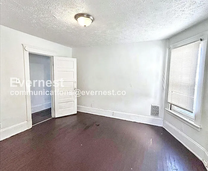 2213 E 82nd St — Photo 14
