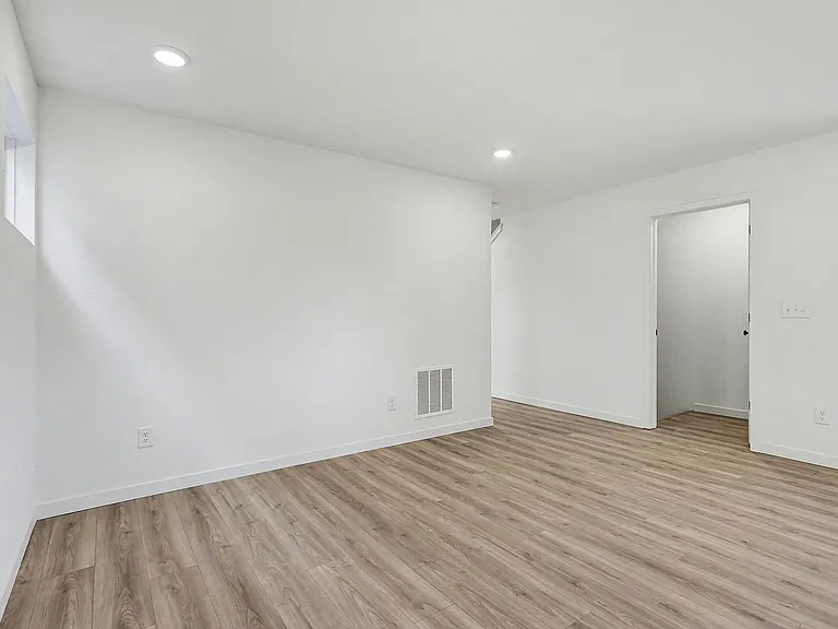 6114 Aurelius Rd — Photo 12