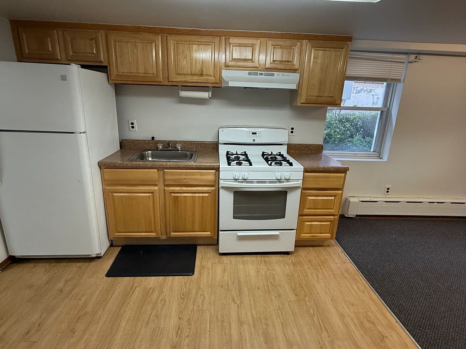 600 Logan Ave — Photo 1