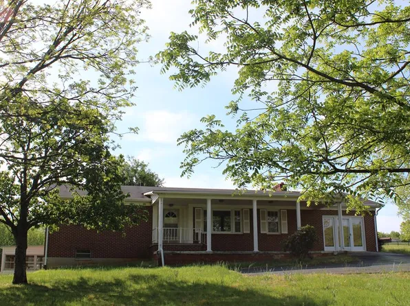 8456 Salem Hwy, Stuart, VA 24171