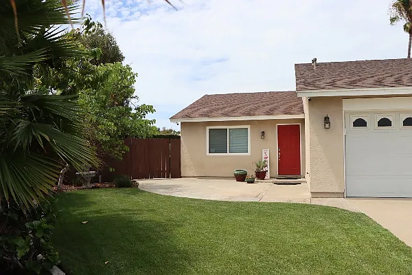 3 bed, 1294 sqft, $3,750 — Photo 2