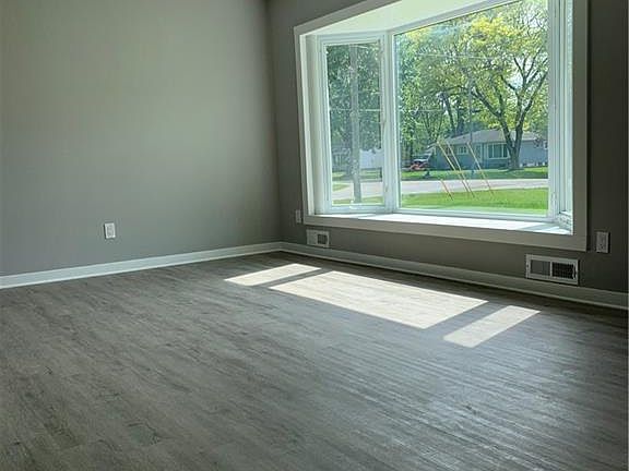 3rd image of 1657 Diana Dr