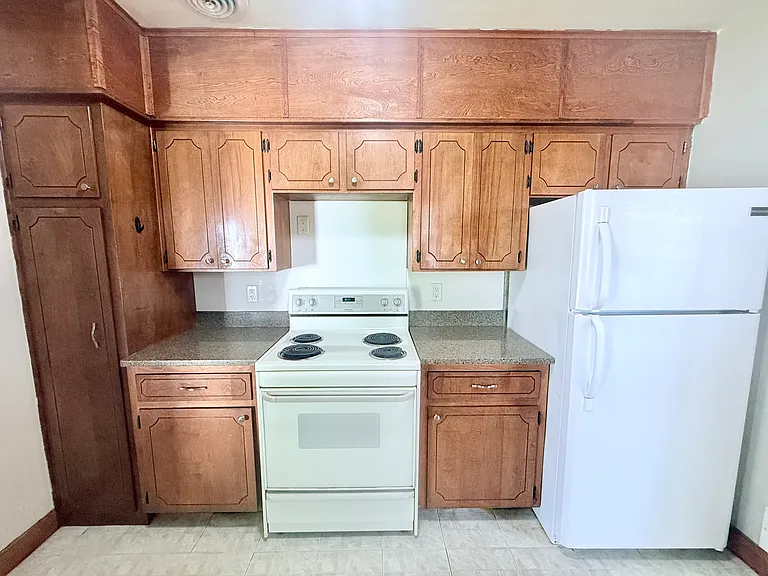 1171 Bourland Ave — Photo 14