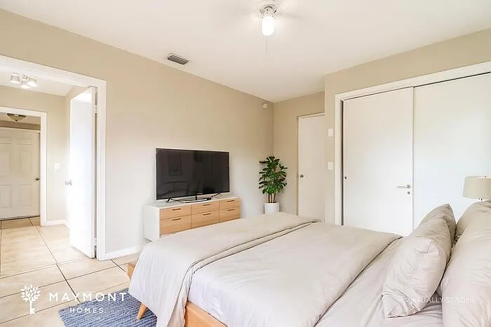 2086 Shadow Ln — Photo 10