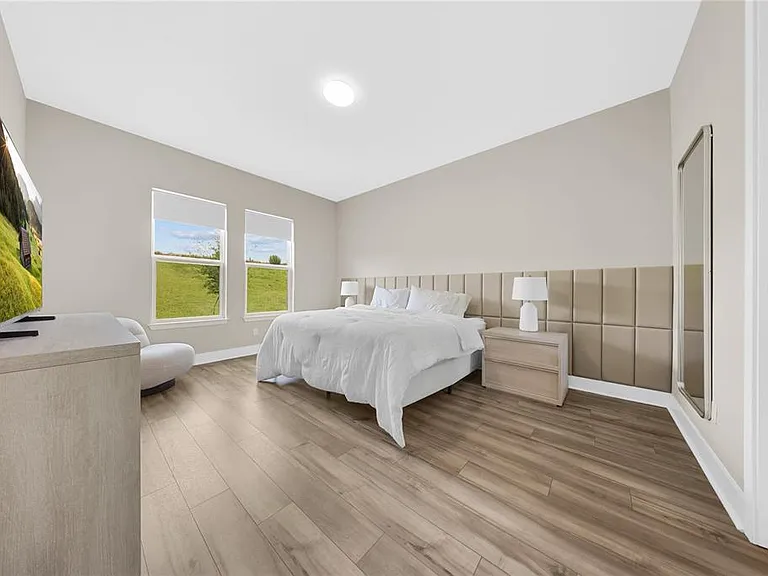 16055 Silver Brook Way — Photo 5