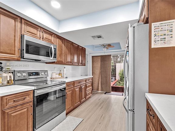 2nd image of 607 Village Lake Dr #670