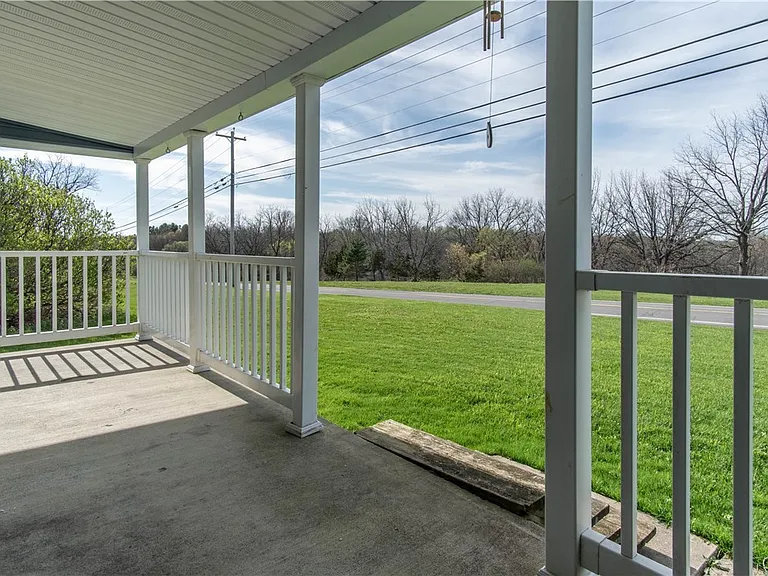 14530 Dodge Ave — Photo 15