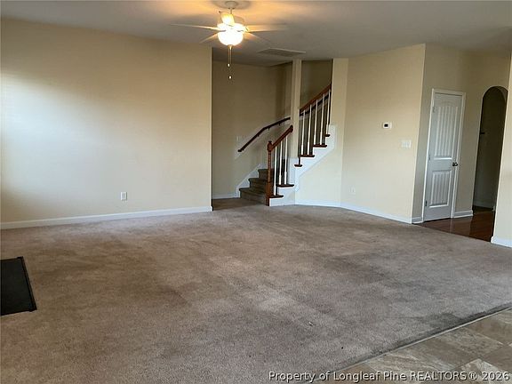 4th image of 825 Ronald Reagan Dr