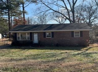 108 Squirrel Tree Rd, Greenwood, SC 29646