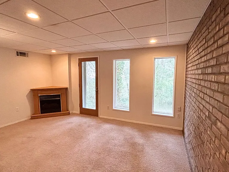 1476 Lively Ridge Rd — Photo 19
