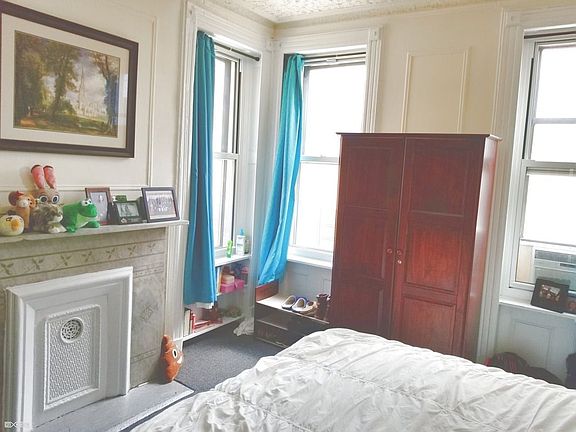 4th image of 250 E 90th St APT 4N