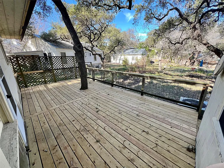 302 Park Ln — Photo 11