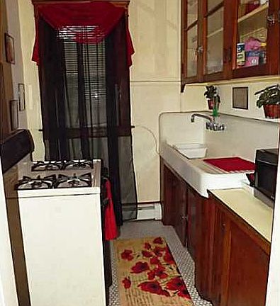 4th image of 468 Admiral St