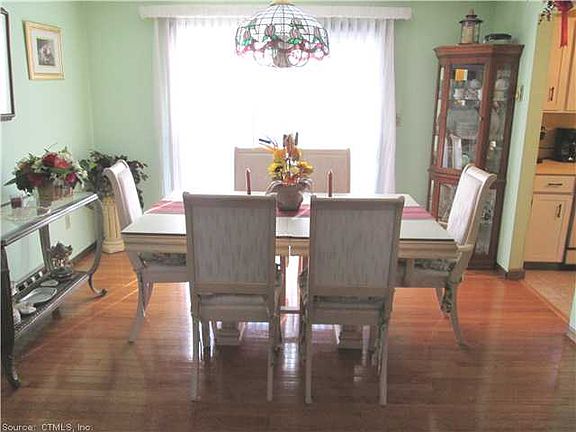 4th image of 31 Marita Dr