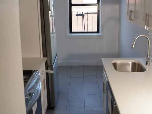 61-09 39th Avenue image 10 of 22