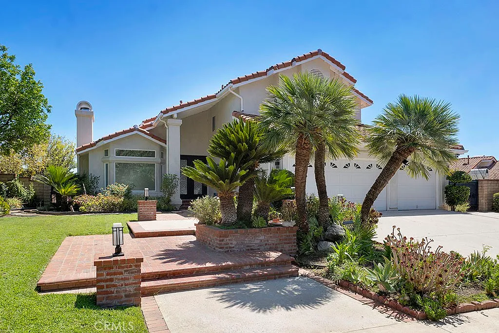 4 bed, 2669 sqft, $6,500 — Photo 1