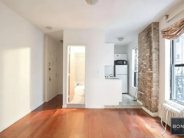 163 Mulberry Street image 1 of 6