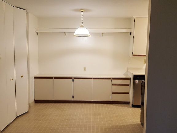 4th image of 5586 Guilford Rd APT 1