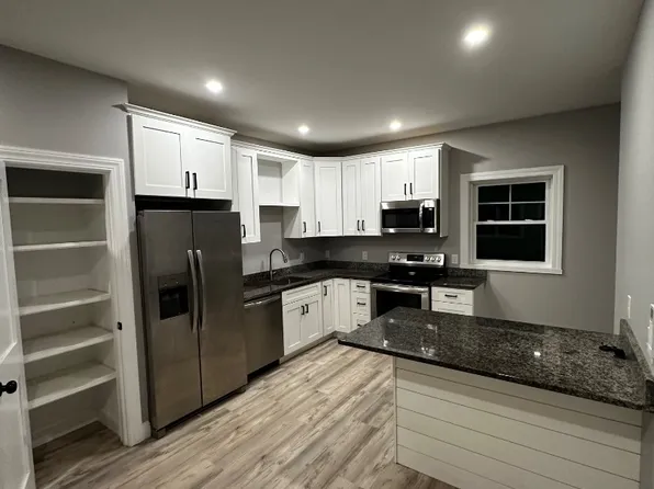 3 Emerald Dr #C, Cumberland Center, ME 04021