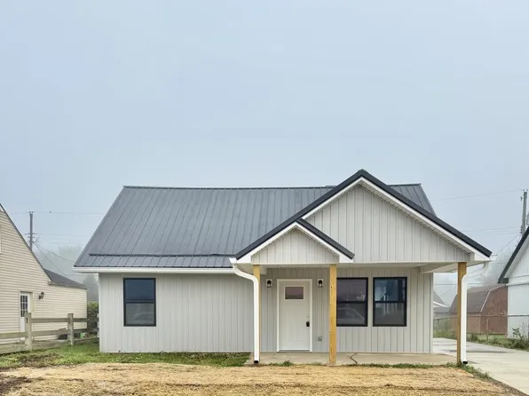 513 E 7th St, Waverly, OH 45690