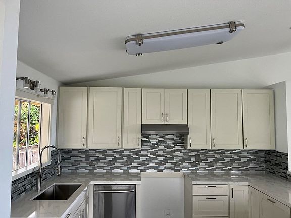 5th image of 73-1169 Mahilani Dr