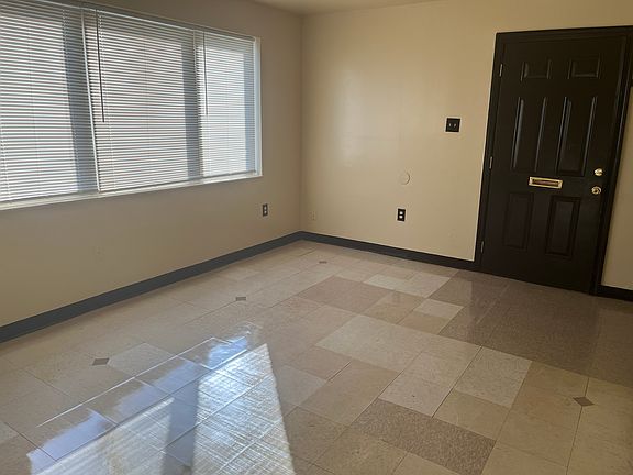 3rd image of 5636 Gardenhill Ln