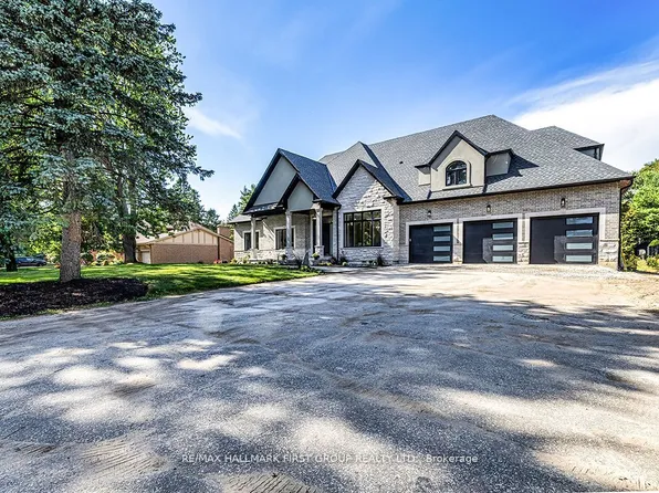 10 Philips Rd, Whitby, ON L1M 1G7