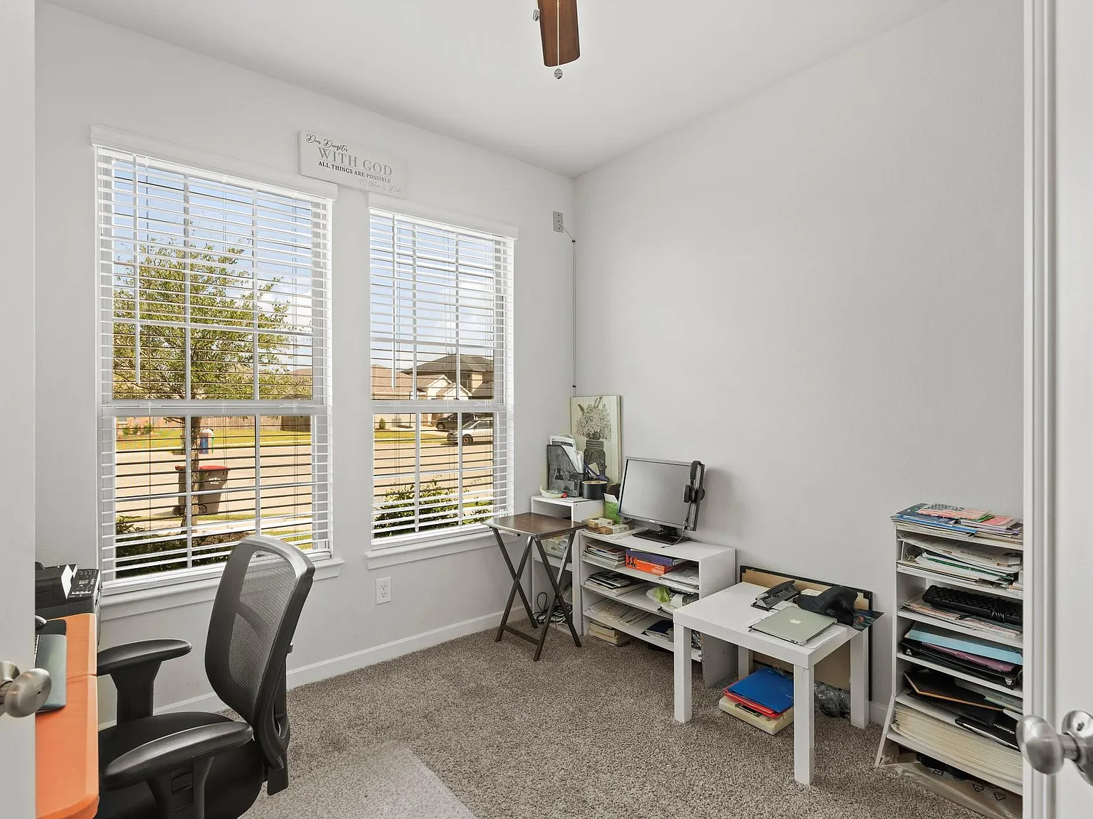 5 bed, 3.0 bath, 2776 sqft, $3,000 — Photo 3