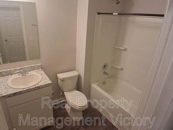 4th image of 12516 Waterbury Way