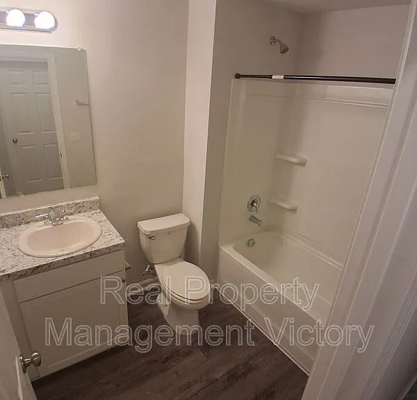 12516 Waterbury Way — Photo 4
