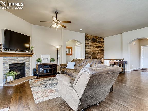 4th image of 6704 Silver Star Ln
