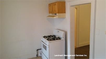 3rd image of 165 S Hyde Park Avenue # Fl 2nd