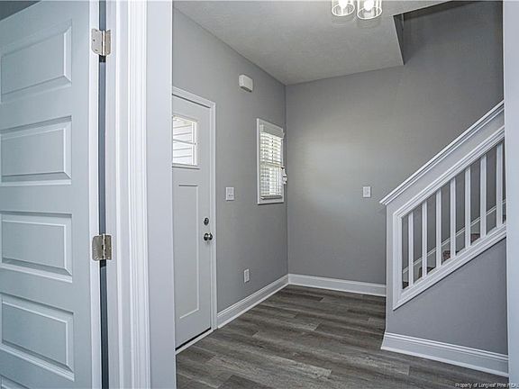 5th image of 5212 Debut Ave