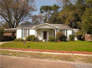 1110 Oak Pl, Gulfport, MS 39501