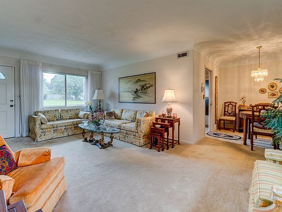 4th image of 1833 Hunt Ln