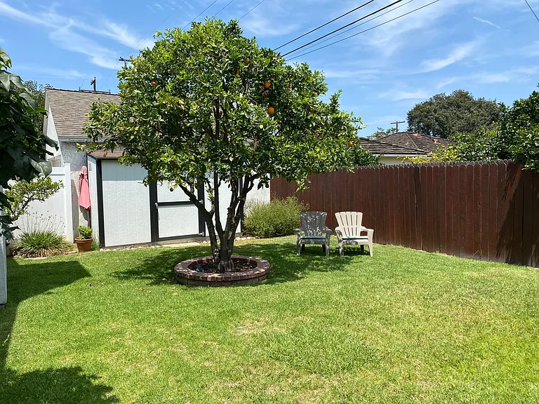 3940 Lewis Ave — Photo 12