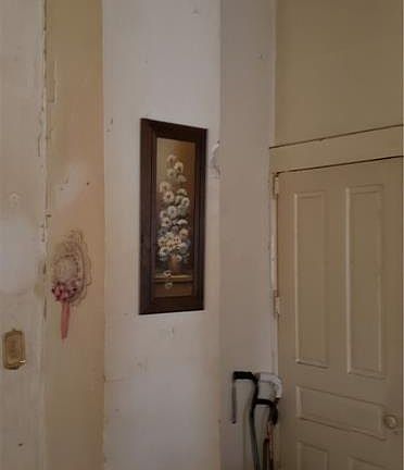 2nd image of 222 W McPherson St