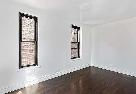 3rd image of 322 W 11th St APT 15