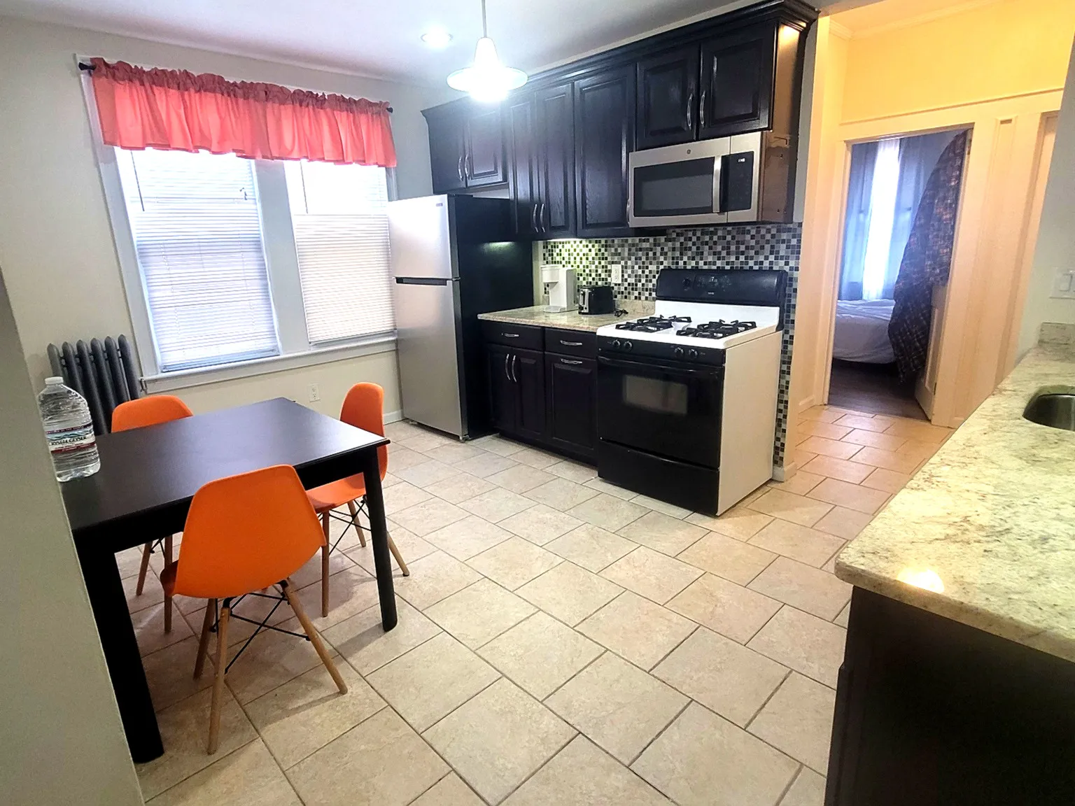 2 bed, 1500 sqft, $2,100 — Photo 1