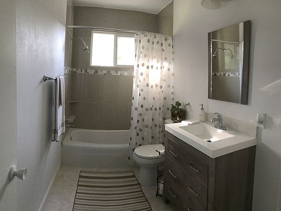 5th image of 7827 Antoine Dr