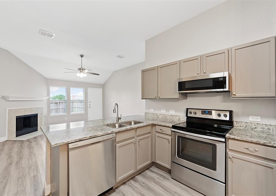 1st image of 2101 Wildwood Dr #2101