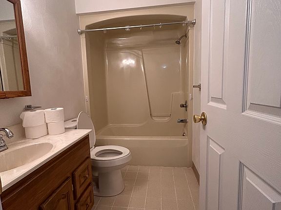 3rd image of 314 Market St APT A