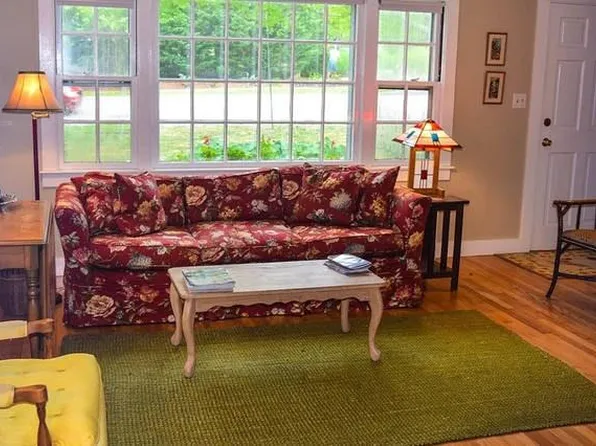 (undisclosed Address), Falmouth, MA 02540