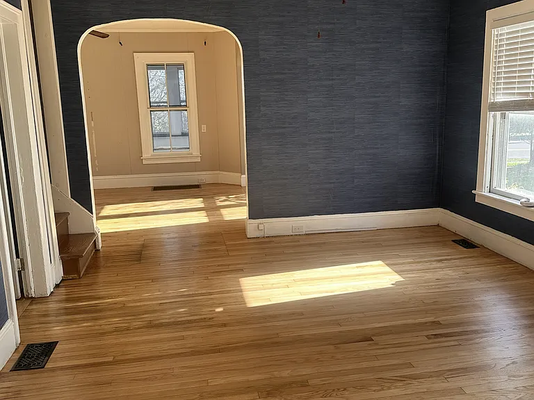 4865 Onondaga Rd — Photo 2