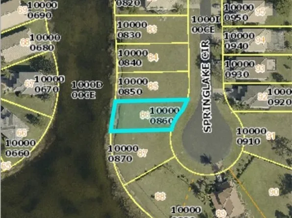 9952 Springlake Cir, Estero, FL 33928