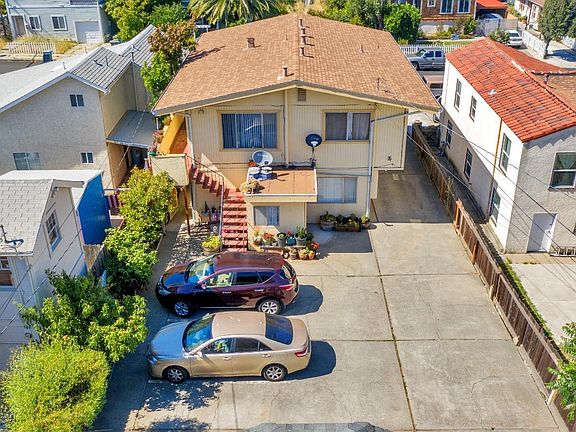 2nd image of 209 Illinois Street