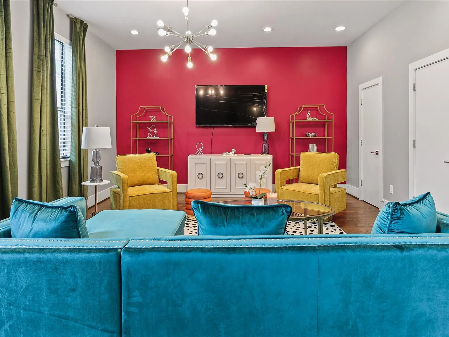 3 bed, 3.5 bath, 1850 sqft, $2,950 — Photo 2