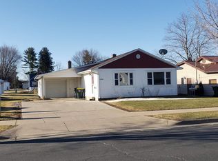 1044 W Elm St, Lancaster, WI 53813