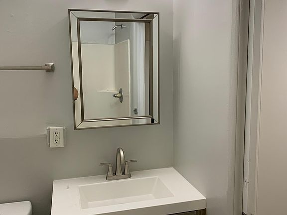 5th image of 15 Lincolnway APT A